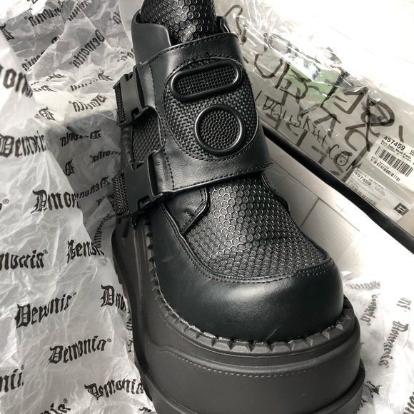 Demonia platform shoes size 6 - Picture 4 of 8